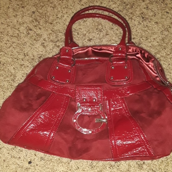 guess handbag - Picture 3 of 3